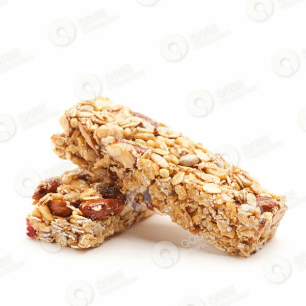 Healthy cereal energy bars in three different flavours